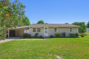 4 Ewald Ave, Plainville, MA 02762 - Photo 1