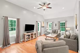 113 Thurlow St, Georgetown, MA 01833 - Photo 10