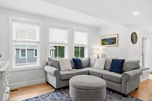 42 Messinger St, Canton, MA 02021 - Photo 8