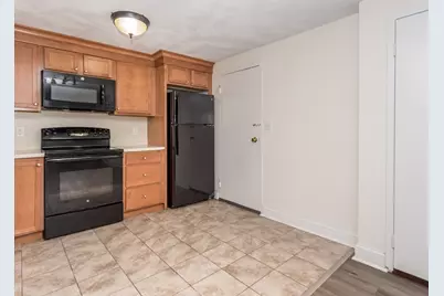 1105 Lexington St #4-1, Waltham, MA 02452 - Photo 4