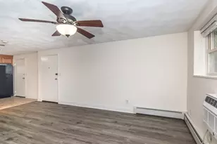 1105 Lexington St, Waltham, MA 02452 - Photo 10