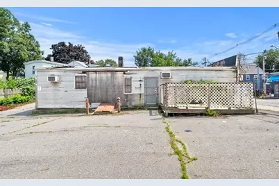 380 Lawrence St, Lowell, MA 01852 - Photo 6