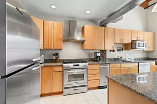 4 Powder Mill Square, Andover, MA 01810 - Photo 6