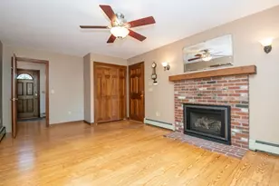 217 Maple St, Danvers, MA 01923 - Photo 10