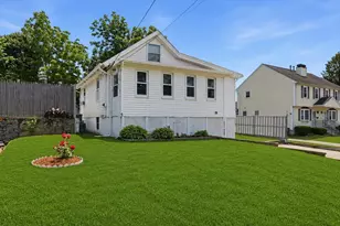 18 Glenwood St, North Andover, MA 01845 - Photo 2