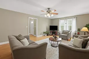 96 Pinewood Dr, Gardner, MA 01440 - Photo 4