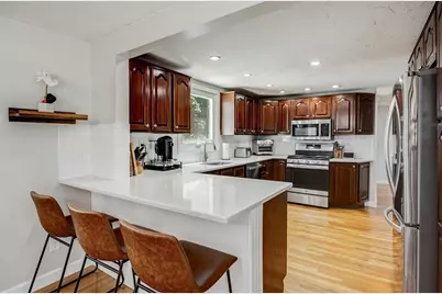 27 Lawnview Dr, Braintree, MA 02184 - Photo 2