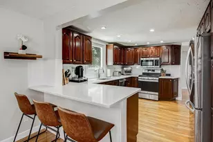 27 Lawnview Dr, Braintree, MA 02184 - Photo 2