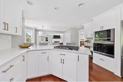 35 Satuit Meadow Ln, Norwell, MA 02061 - Photo 8