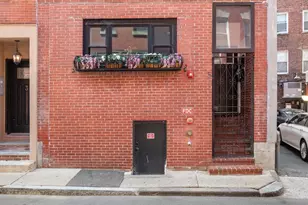 5 Garden Ct, Boston, MA 02113 - Photo 20