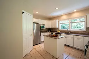 25 Livermore Ln, Weston, MA 02493 - Photo 8