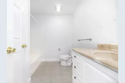 54 East Silver St #B, Westfield, MA 01085 - Photo 16