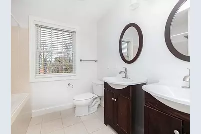 54 East Silver St #B, Westfield, MA 01085 - Photo 12