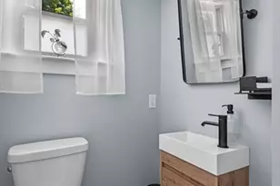 12 Boynton St, Swampscott, MA 01907 - Photo 6