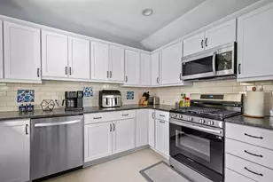 12 Boynton St, Swampscott, MA 01907 - Photo 2