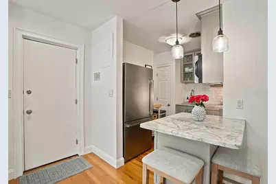 8 Battery St #4, Boston, MA 02109 - Photo 12