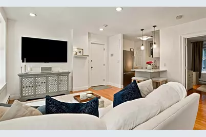 8 Battery St #4, Boston, MA 02109 - Photo 16