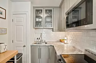 8 Battery St, Boston, MA 02109 - Photo 4
