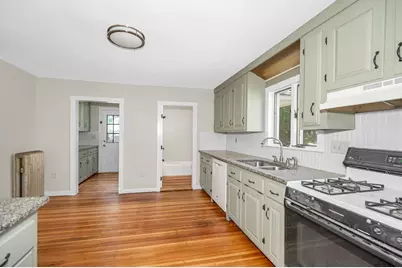 108 Ashland Ave, Methuen, MA 01844 - Photo 12