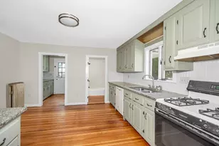 108 Ashland Ave, Methuen, MA 01844 - Photo 12