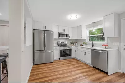 22 Maple Ave, Danvers, MA 01923 - Photo 10