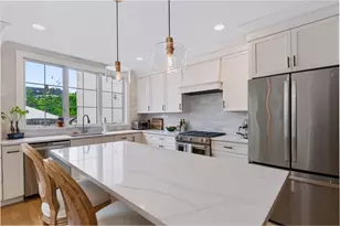 68 Milk St, Newburyport, MA 01950 - Photo 6