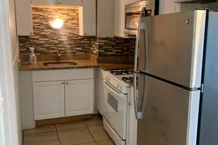 12 Fourth St Pl, Cambridge, MA 02141 - Photo 4