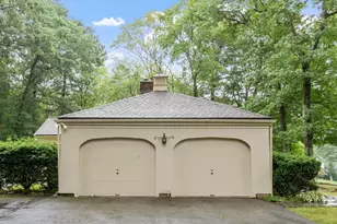 19 Huntingdon Rd, Lynnfield, MA 01940 - Photo 4