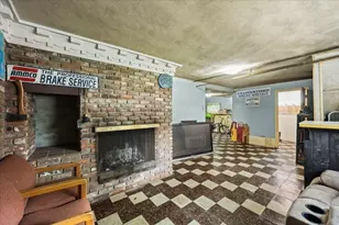 266 W Main St, Dudley, MA 01571 - Photo 26