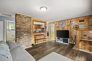 266 W Main St, Dudley, MA 01571 - Photo 14