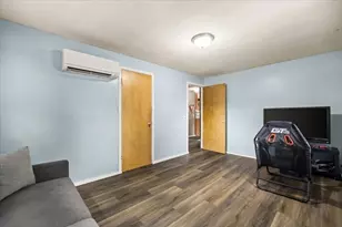 266 W Main St, Dudley, MA 01571 - Photo 10