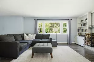 10 Buttonwood Rd, Amesbury, MA 01913 - Photo 6
