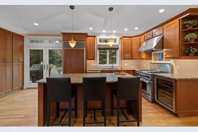 241 Ridge St, Winchester, MA 01890 - Photo 6