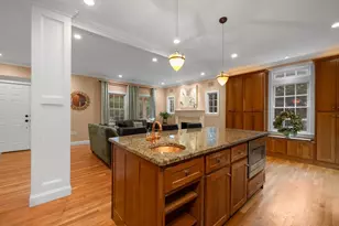 241 Ridge St, Winchester, MA 01890 - Photo 8