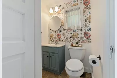 116 Essex St, Beverly, MA 01915 - Photo 10