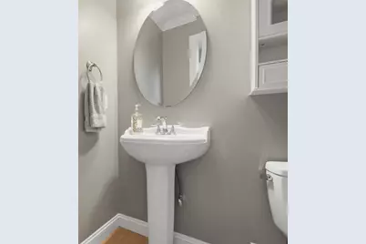 21 Manchester Pl, Natick, MA 01760 - Photo 16