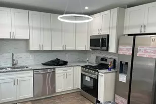 31 Brazil St, Melrose, MA 02176 - Photo 1