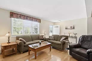 77 Ellen St, Leominster, MA 01453 - Photo 12