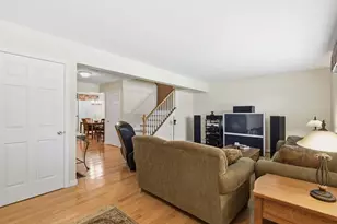 77 Ellen St, Leominster, MA 01453 - Photo 10