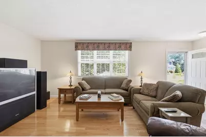 77 Ellen St #77, Leominster, MA 01453 - Photo 12