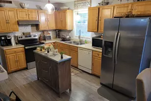 142 Jasper, Springfield, MA 01109 - Photo 4