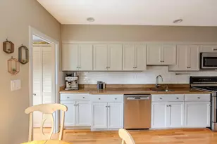 3 Winter Pl, Melrose, MA 02176 - Photo 10