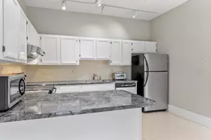 54 Forest St, Medford, MA 02155 - Photo 6
