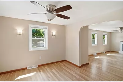 31 Carlisle St, Chelmsford, MA 01824 - Photo 28