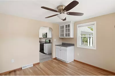 31 Carlisle St, Chelmsford, MA 01824 - Photo 26