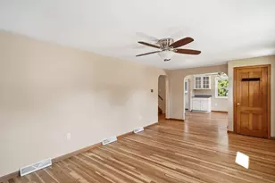 31 Carlisle St, Chelmsford, MA 01824 - Photo 20