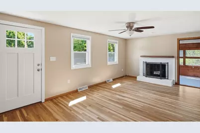31 Carlisle St, Chelmsford, MA 01824 - Photo 22