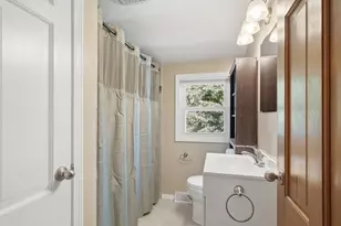 31 Carlisle St, Chelmsford, MA 01824 - Photo 40