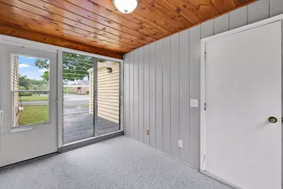 38 Tinkham Rd, Springfield, MA 01129 - Photo 4