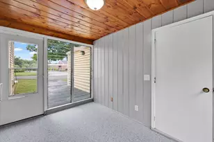 38 Tinkham Rd, Springfield, MA 01129 - Photo 4